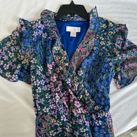 Rachel Parcell Floral Dress, Ruffled V neck, size 4 - Picture 3 of 8